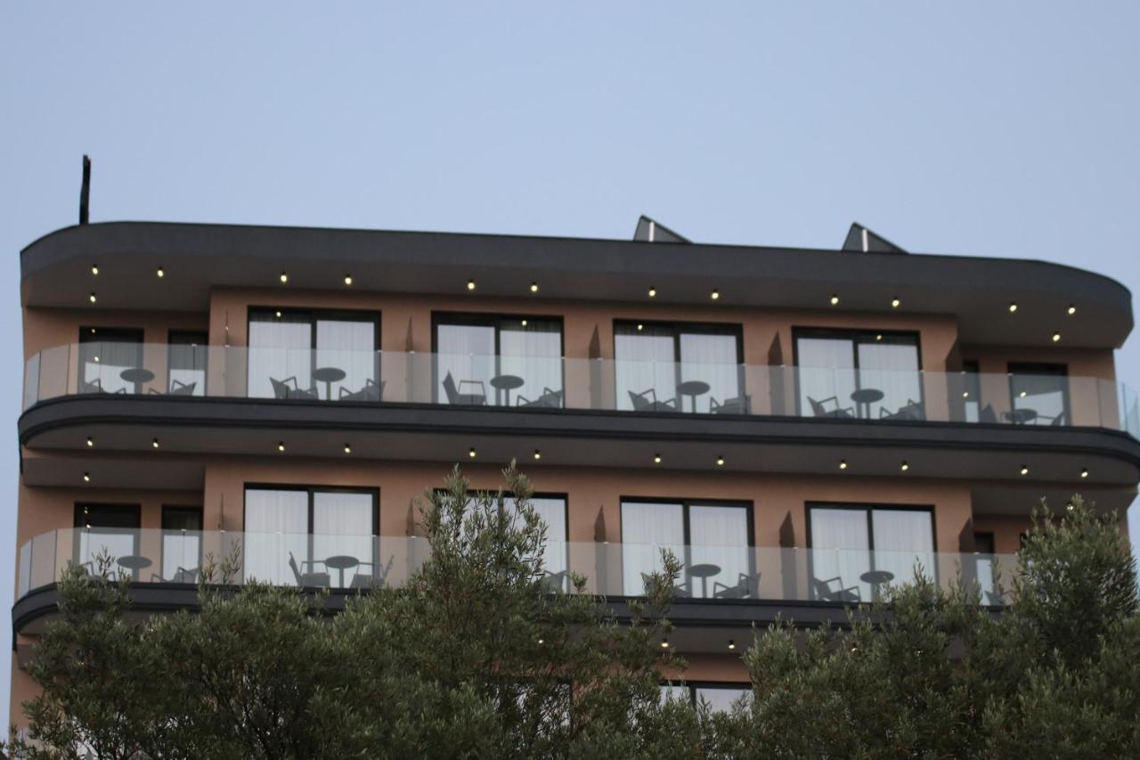 Lans Hotel Ksamil Exterior photo